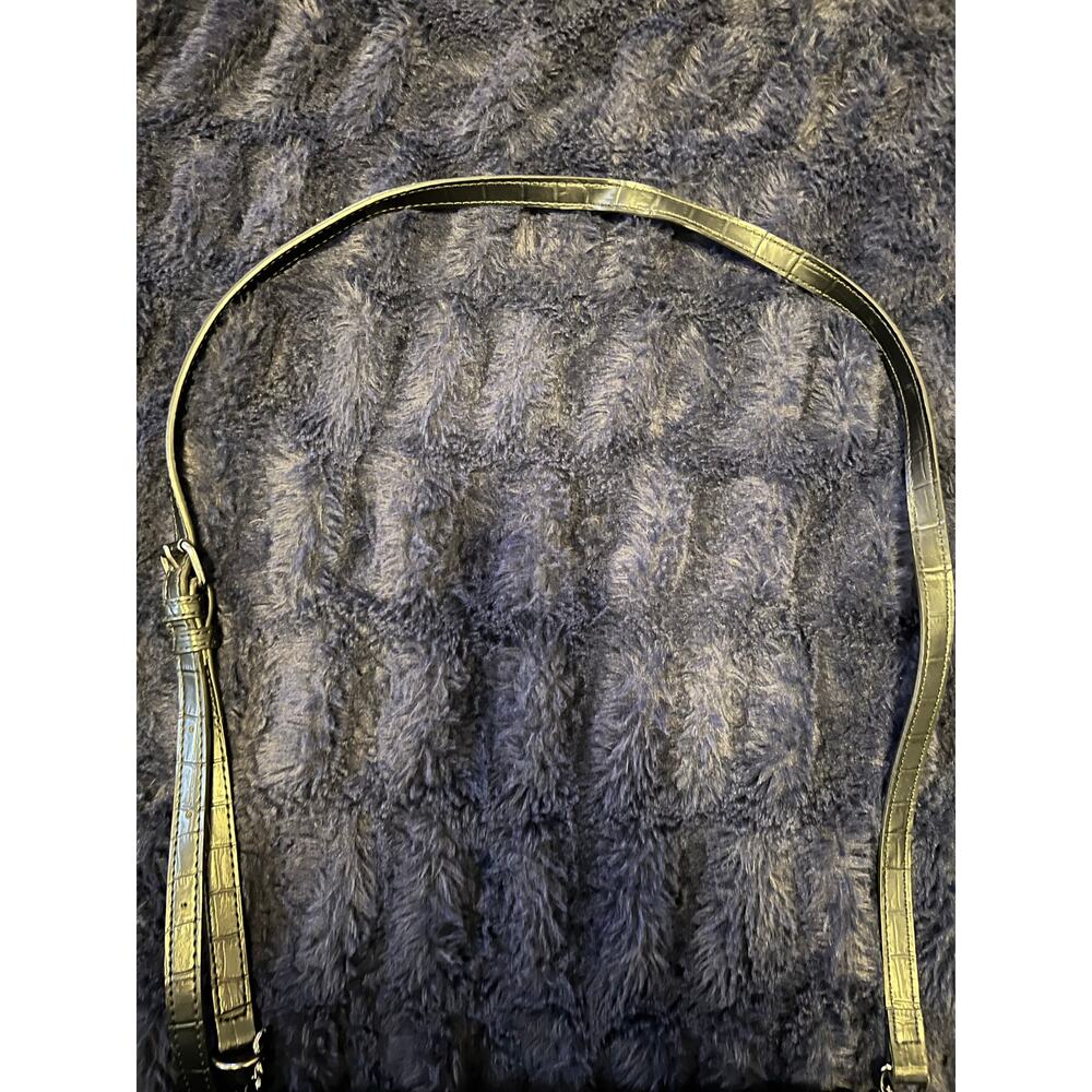 Simply Vera Wang Black Croc Embossed Crossbody Purse Adjustable Strap EUC - Picture 3 of 9